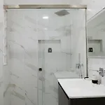 Living By Erle 2 New Baazar Apartamento *