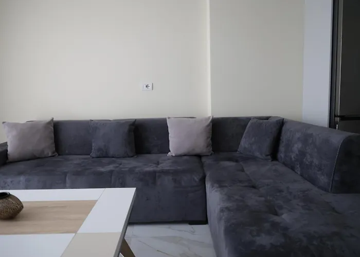 Living By Erle 2 New Baazar *