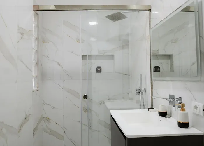 Living By Erle 2 New Baazar Apartamento *